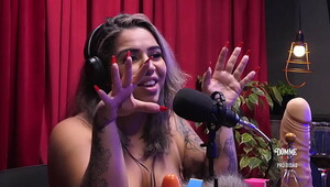 VICTORIA DIAS AND THE DOMMECAST PEDESTRIAN WITH VITORIA VONTEESE #4