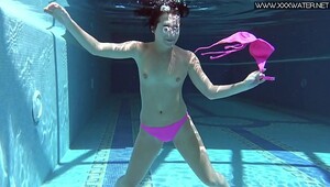 Jessica Lincoln hottest underwater girl