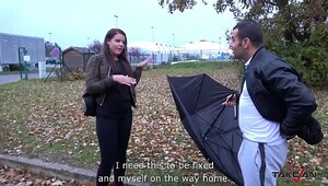 Broken umbrella help stranger to convince babe to fuck in van