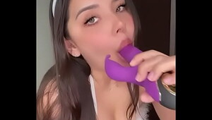 Bunny hungry for cock (Andyy tok)