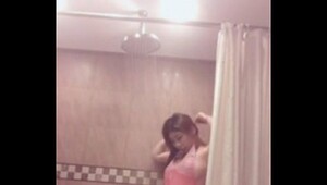 Tease the Shower Free Amateur Porn Video