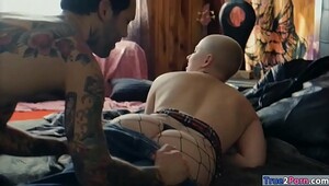 Luscious skinhead ho throated and fucked by horny rock starlet