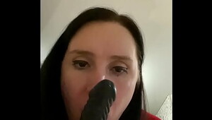 LOOK HOW I'M SUCKING A VIRTUAL COCK. DO YOU WANT A SUCKER?