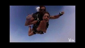 Nude Hot Girls Skydiving!