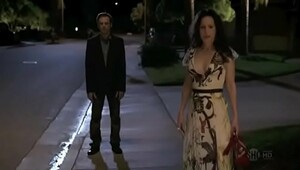 Mary louise Parker weeds hook-up scene