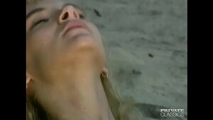 Aniko Jacqueline Has Anal Sex in the Beach