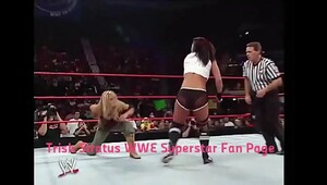 Trish Stratus vs Victoria. Women's Championship match.